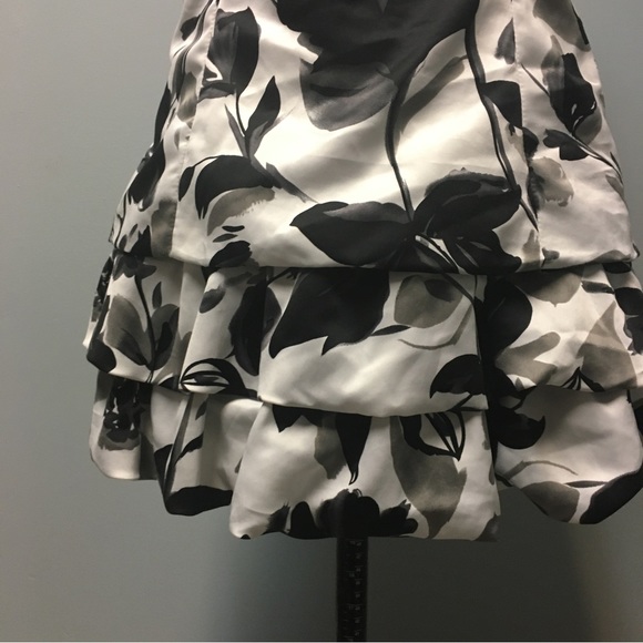 Black and white layered cocktail dress - Picture 3 of 7